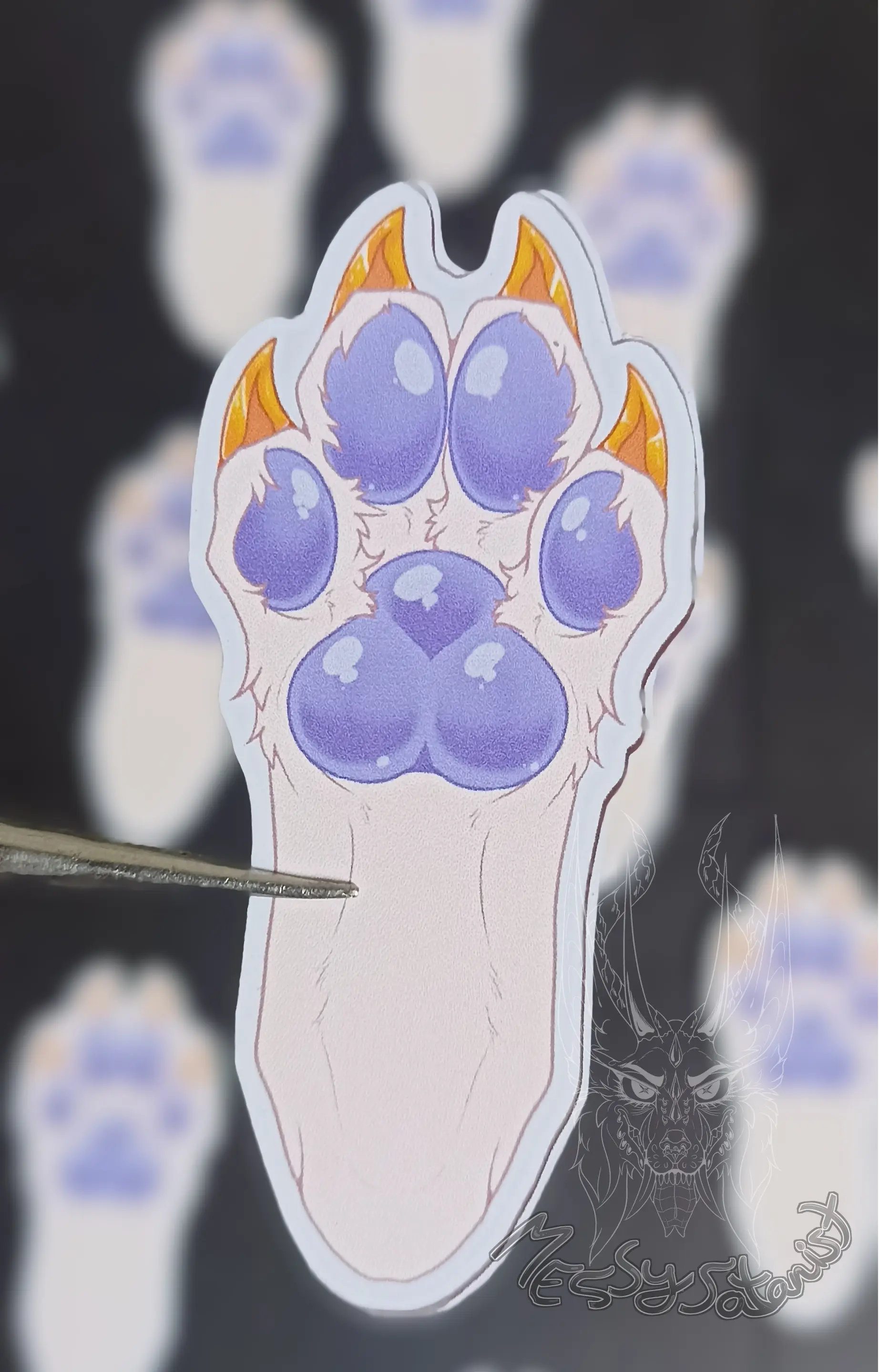 Paw Blanca y Morado sticker