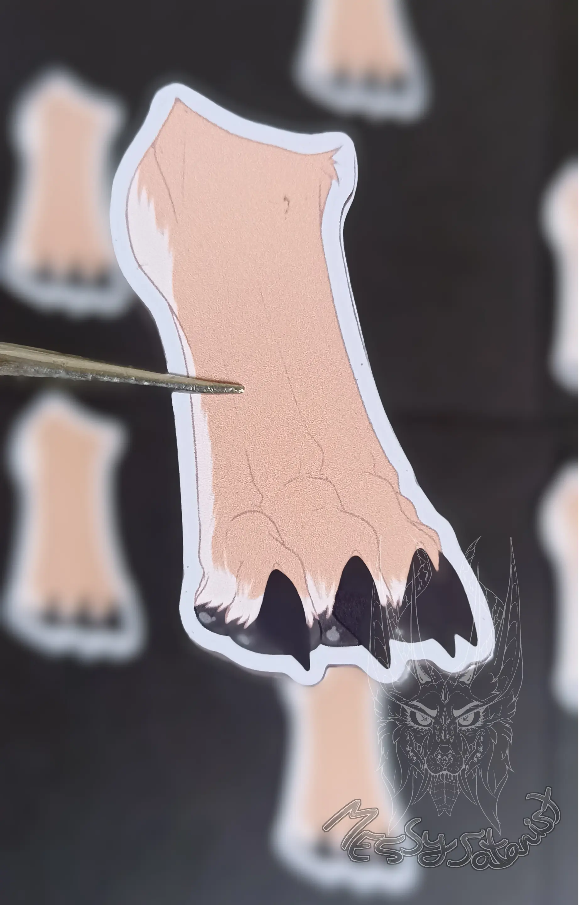 [10000000249] Paw Garras Negras Sticker